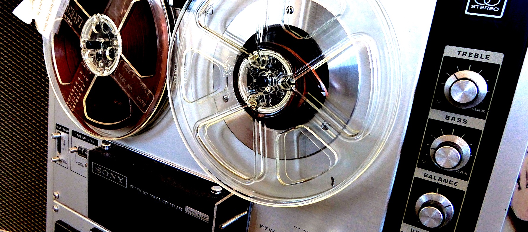 vintage-reel-to-reel-tape-recorder.jpg